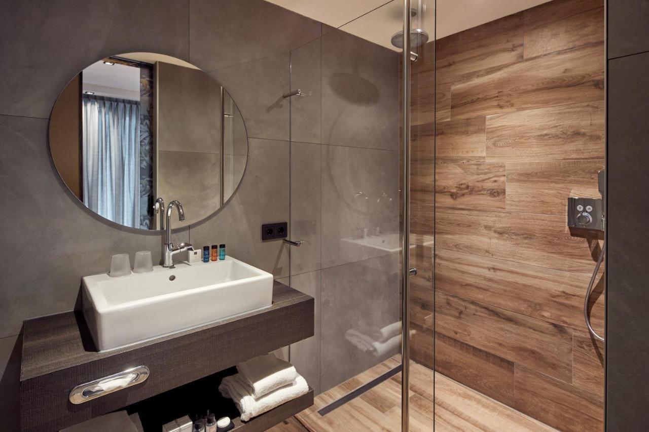 Van Der Valk Hotel Leeuwarden Bagian luar foto