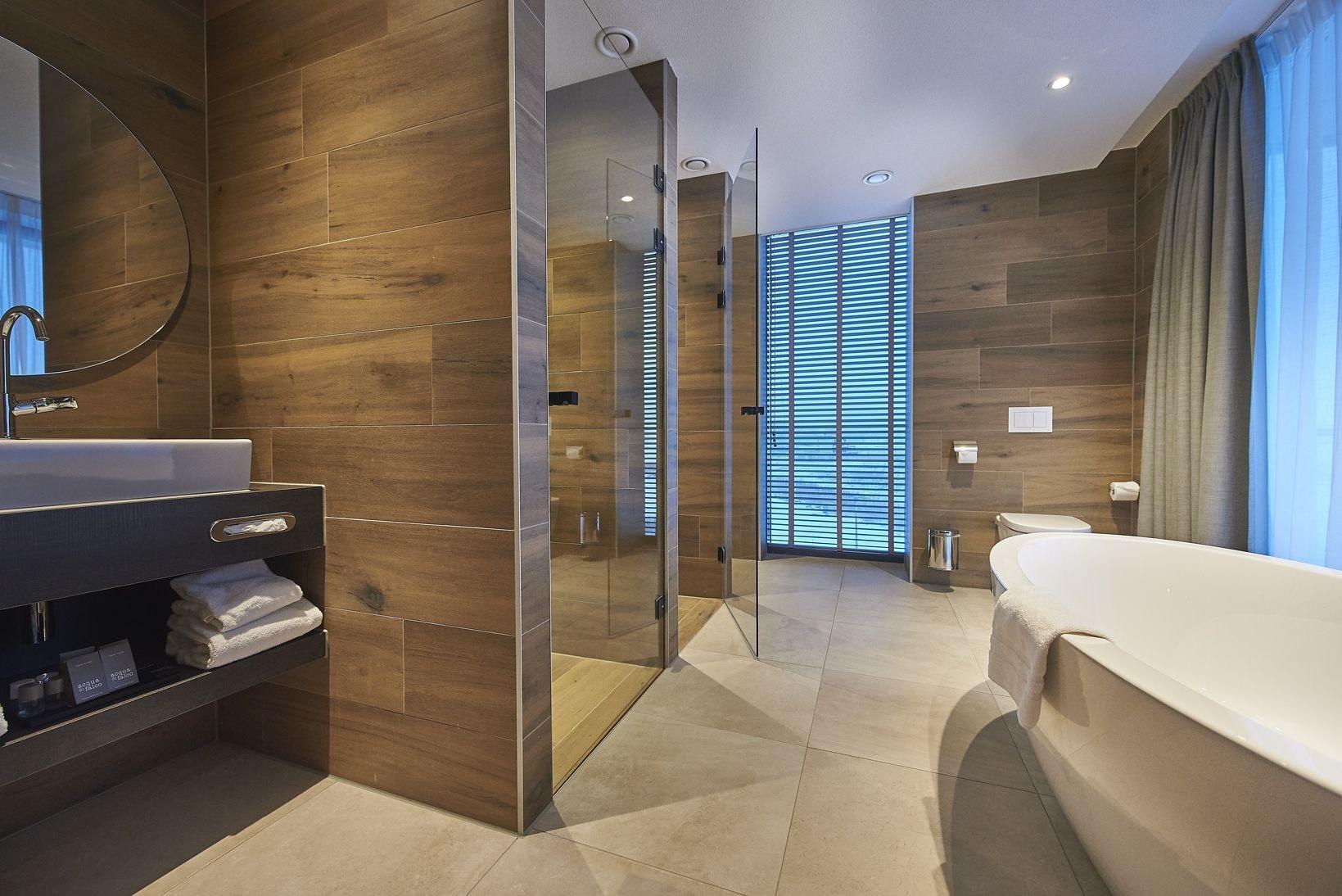 Van Der Valk Hotel Leeuwarden Bagian luar foto