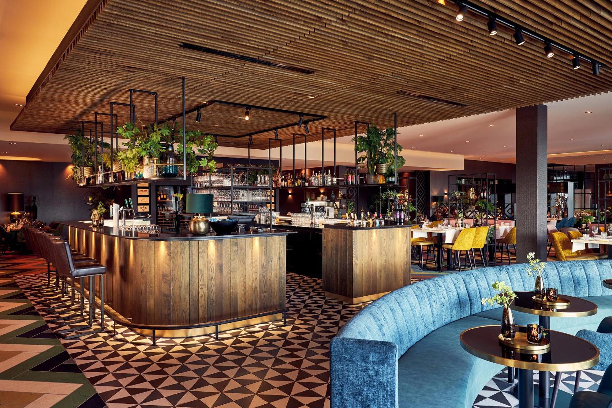 Van Der Valk Hotel Leeuwarden Bagian luar foto